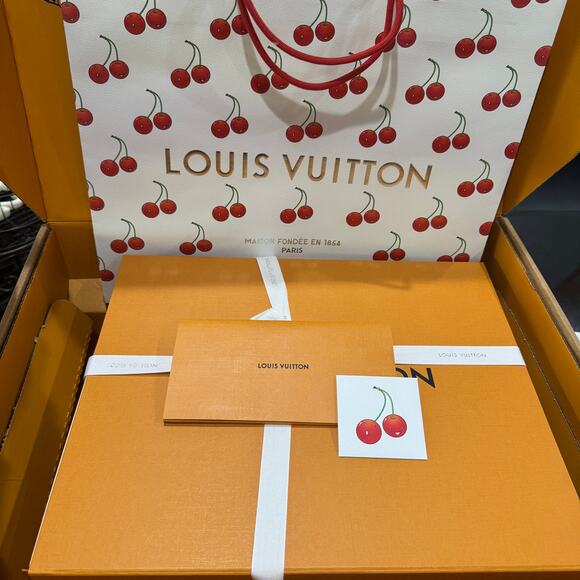 Louis Vuitton Cherries Neverfull Bag Murakami Monogram LV x TM Tote Rare NWT - Picture 2 of 14